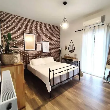 Voukamvilia Boutique Apartment Agios Matthaios  Exterior photo