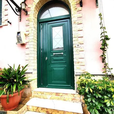 Voukamvilia Boutique Apartment Agios Matthaios  Exterior photo
