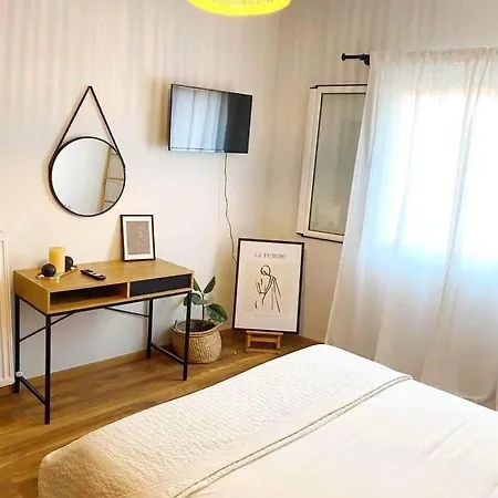 Voukamvilia Boutique Apartment Agios Matthaios  Exterior photo